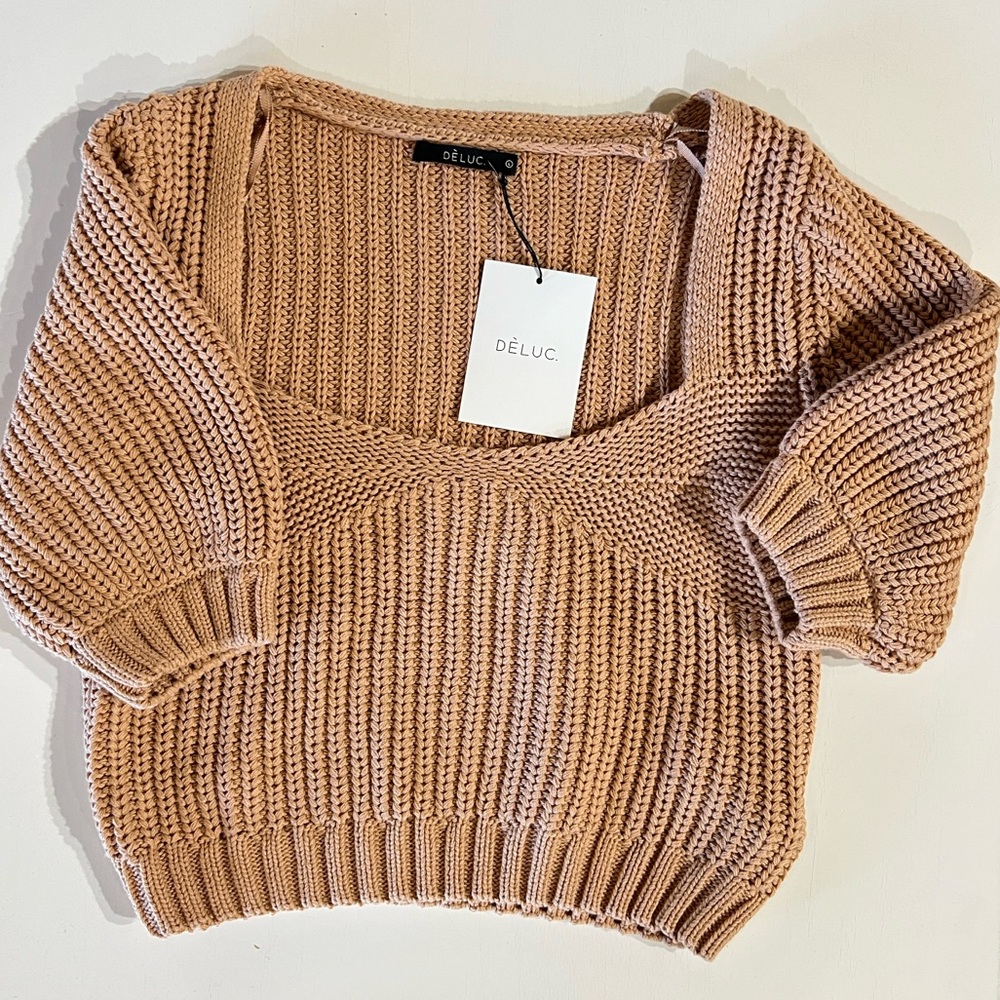 DELUC crop sweater